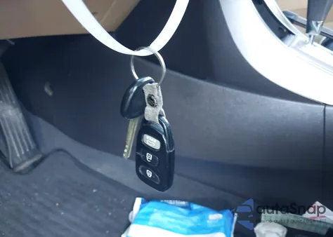 2013 Hyundai Elantra Gls из США, поврежденный, VIN 5NPDH4AE4DH310916